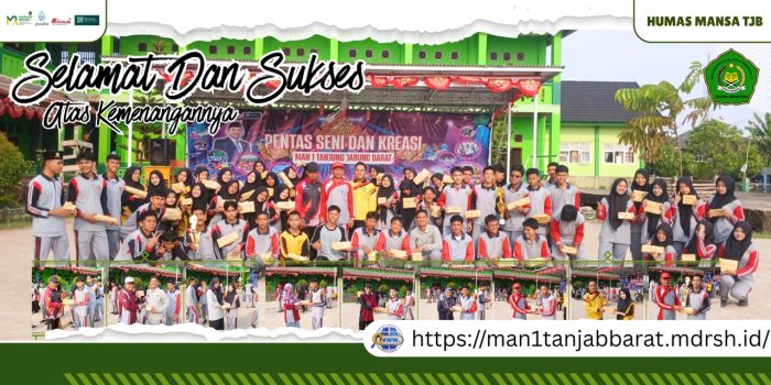 Kepala MAN 1 Tanjung Jabung Barat Bagikan Hadiah Kepada Juara Lomba Semarak Agustus Berbasis Cinta Kepala MAN 1 Tanjung Jabung Barat Bagikan Hadiah Kepada Juara Lomba Semarak Agustus Berbasis Cinta
