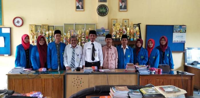 MAN 1 TANJUNG JABUNG BARAT MENERIMA MAHASISWA PPL STAI AN-NADWAH KUALA TUNGKAL