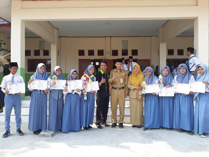 PMR MAN 1 TANJAB BARAT BORONG PIALA JUARA UMUM 1 PMR MAN 1 TANJAB BARAT BORONG PIALA JUARA UMUM 1