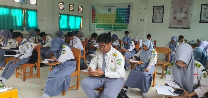 MAN 1 Tanjung Jabung Barat Gelar Asesmen Sumatif Akhir Semester Ganjil Berbasis Android