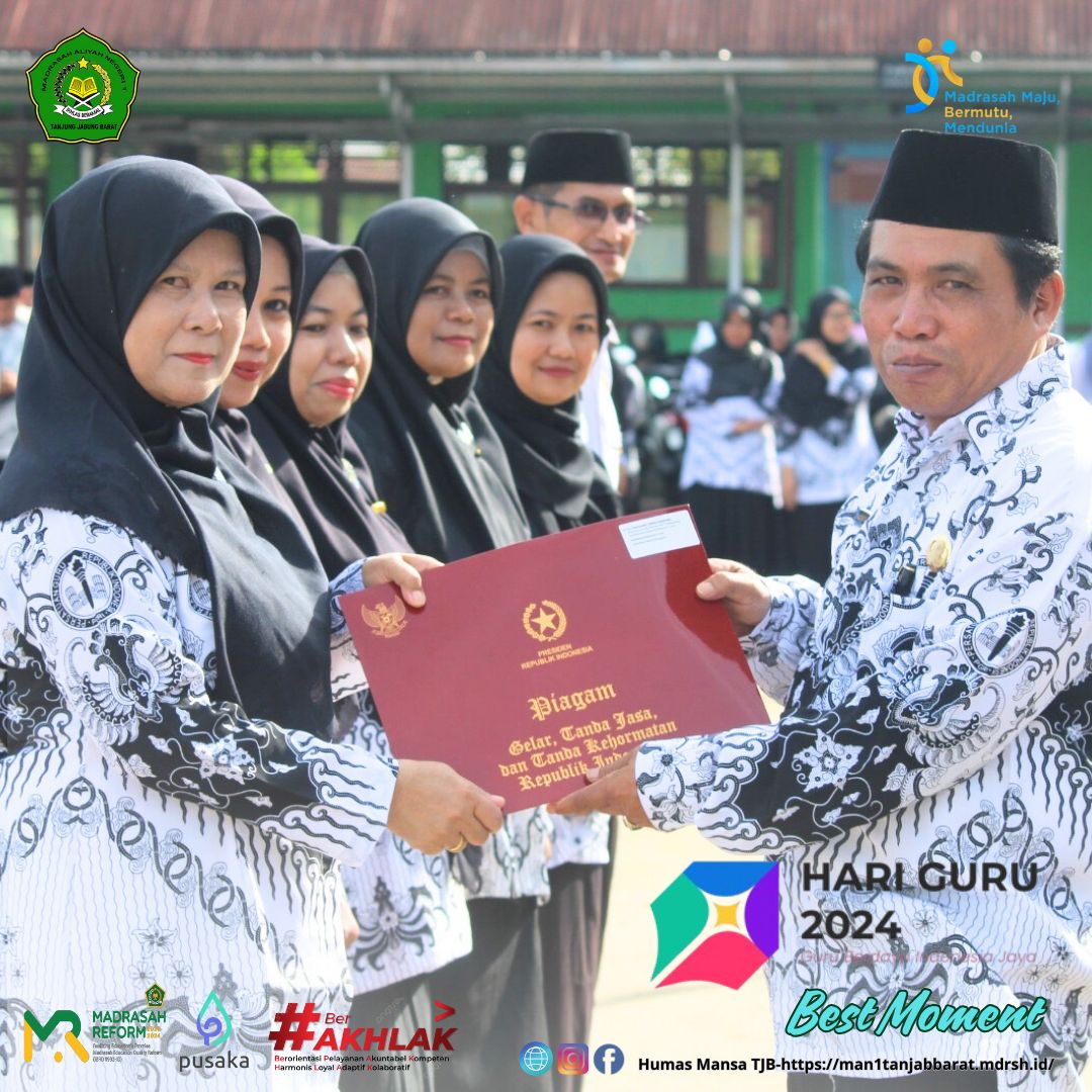 Penyerahan Penghargaan Satyalancana Karya Satya 10 Tahun Kepada Pendidik dan Tenaga Kependidikan MAN 1 Tanjung Jabung Barat
